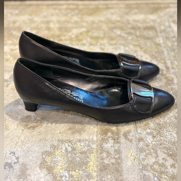 Ferragamo Black Leather Heel Shoes Silver Buckle Logo - Picture 4 of 16